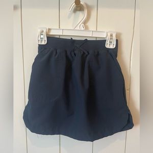 Girls IZOD uniform skirt size 6